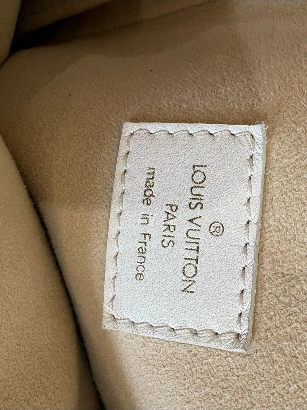 Louis Vuitton mini Lin trapeze GM bag in light pink monogram fabric - Picture 15 of 15